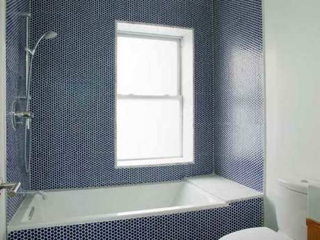 Contemporary-Wall-Bathroom-with-Penny-Round-Tile